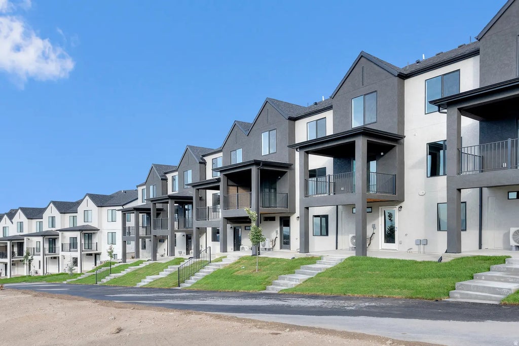 228 E Glencoe Dr 1063, Lehi