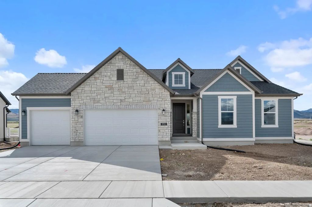 8902 S Smoky Hollow Rd, West Jordan