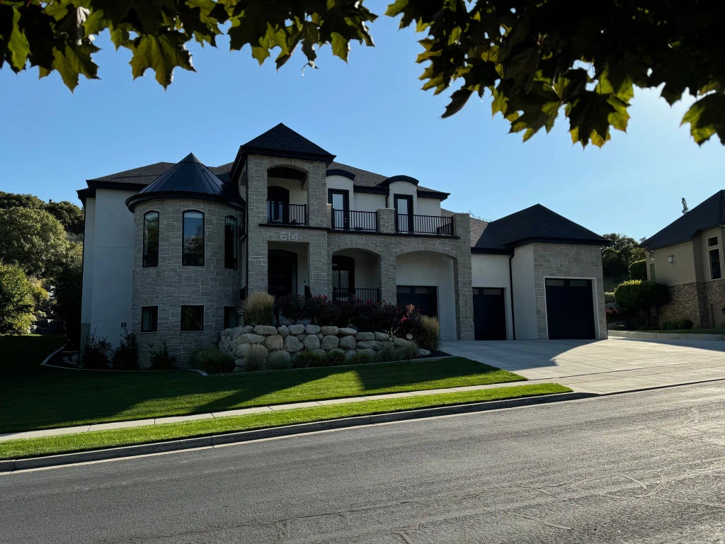 614 E High Ln, Alpine