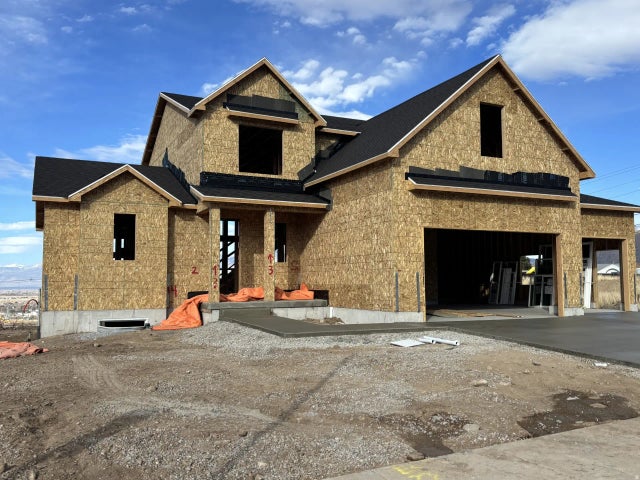 33 E 1690 S 112, Salem