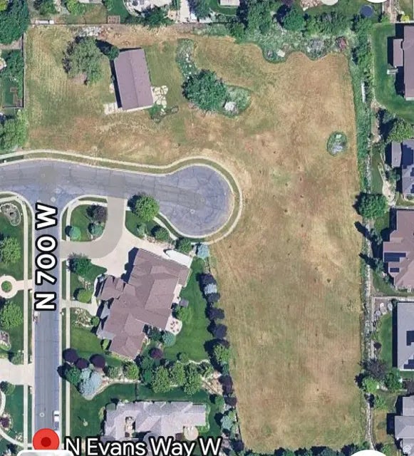 696 W Emerald Oaks Dr 19, Farmington