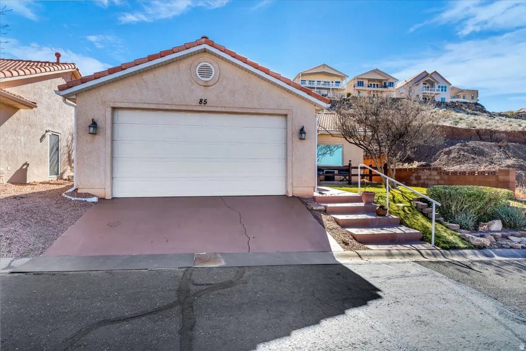 1360 E Telegraph St 85, Washington