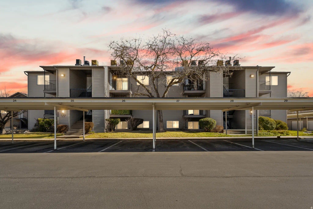 6163 S 1300 E J, Murray