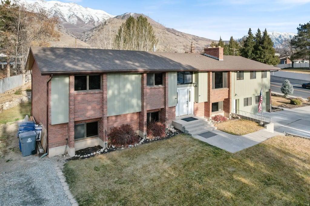 793 E Orchard Dr, Pleasant Grove