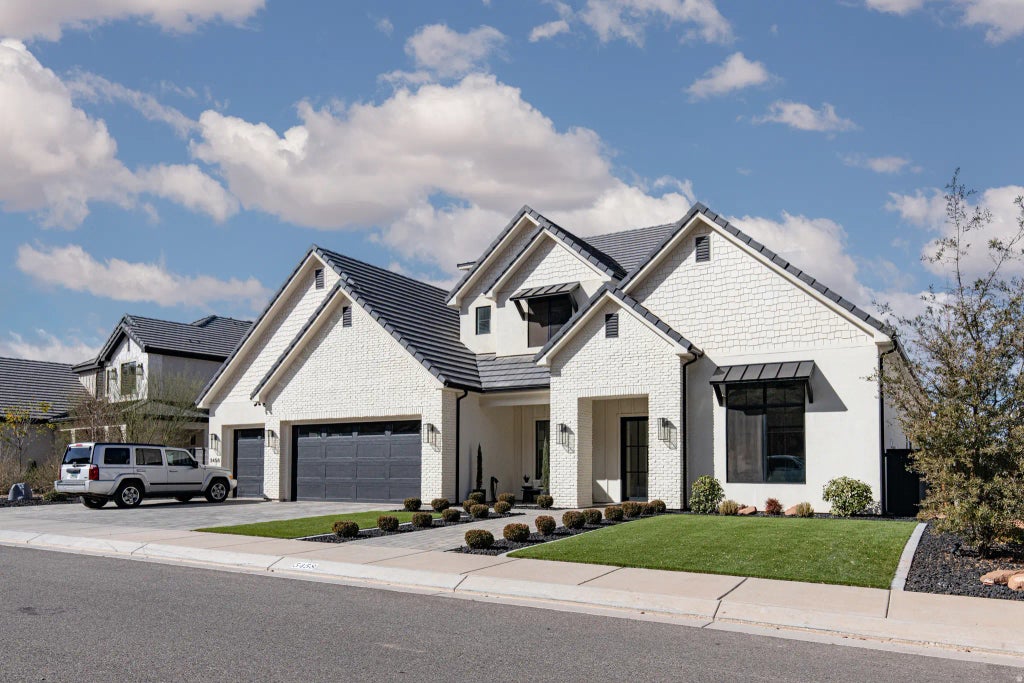 3458 S Walnut Dr, St. George