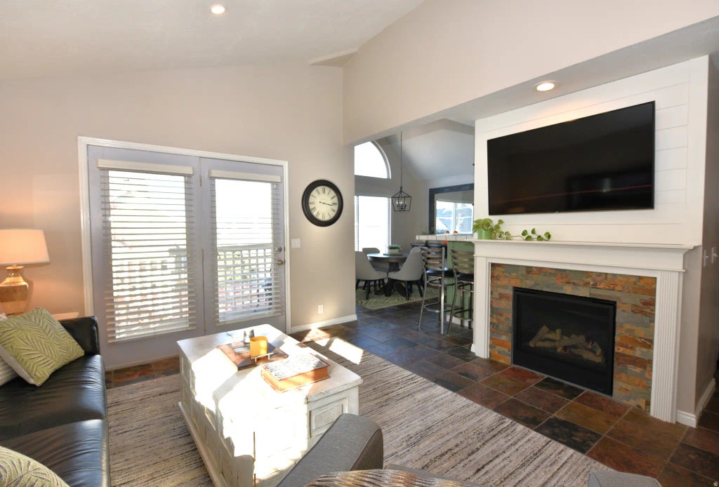 1360 W 6690 S E204, West Jordan