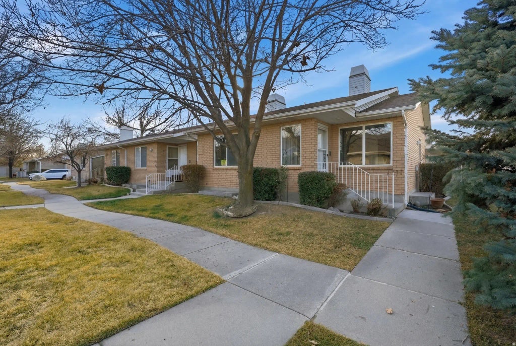 1478 W Cornerstone Dr, South Jordan