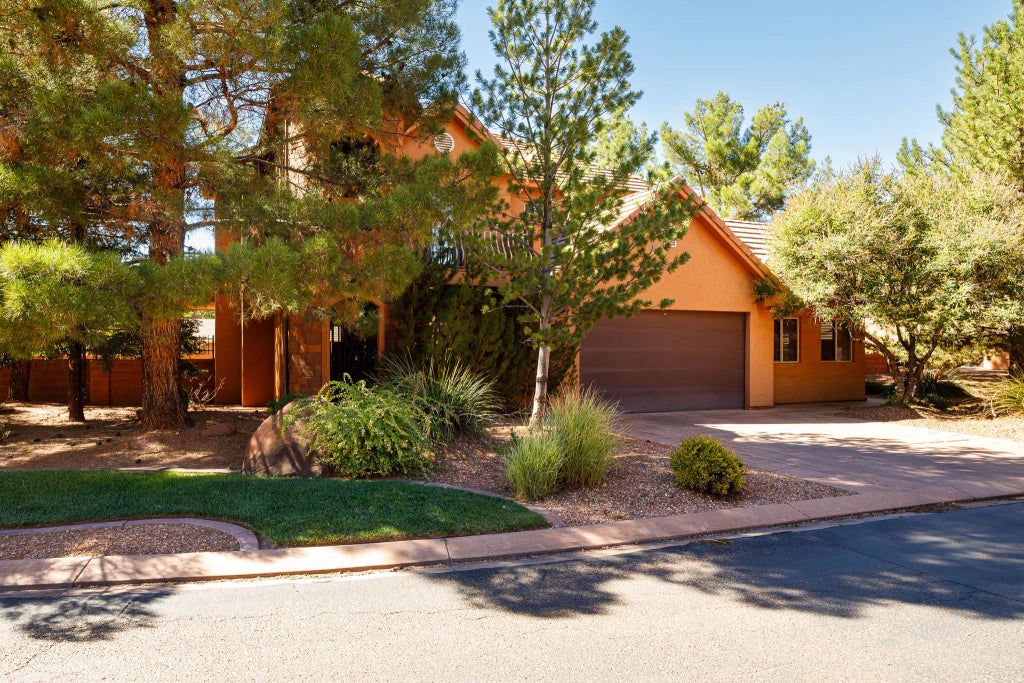 320 W Los Barancos Ln, Kanab