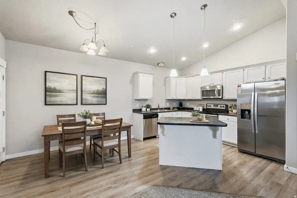 282 W 605 N I, Centerville