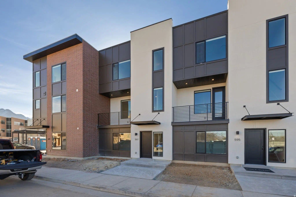 587 E Savvy Cv S 49, Salt Lake City