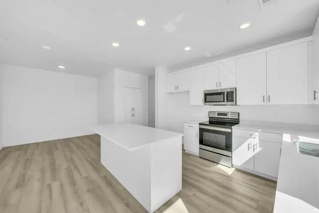5599 S Carnelian Pkwy 208, St. George