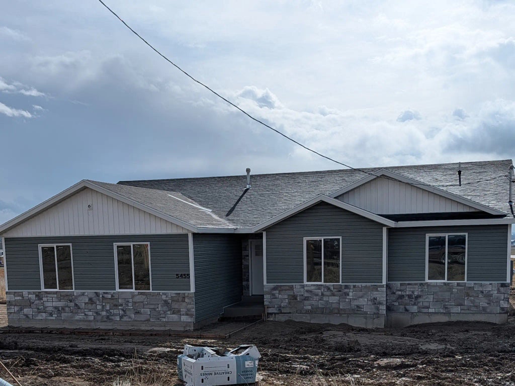 5455 W 20400 N, Plymouth