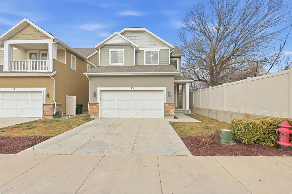 153 E Crescent Ln, Sandy