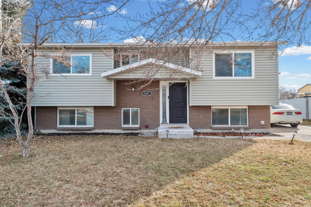 5421 W Cyclamen Way S, West Jordan