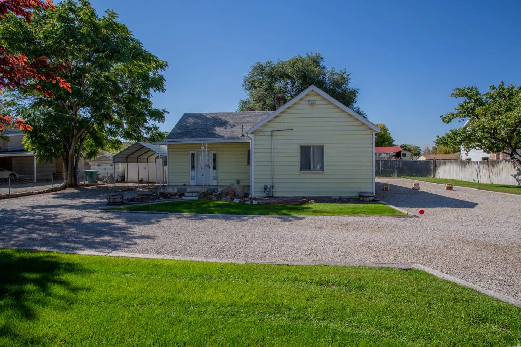 8686 S Temple Dr W, West Jordan