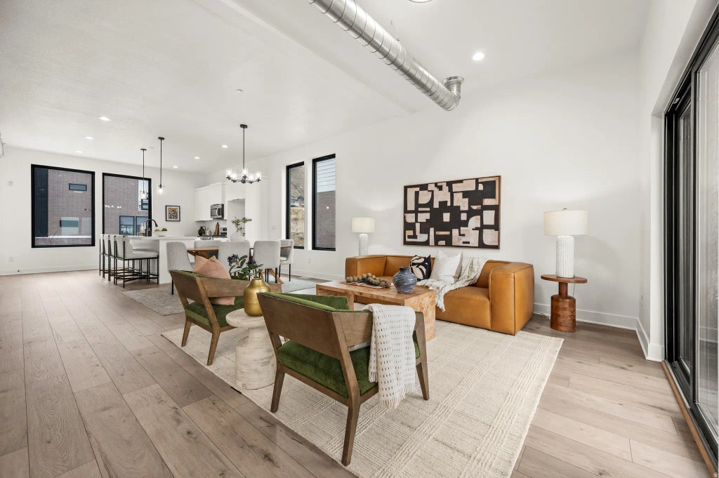 301 E Endurance Cir, Draper