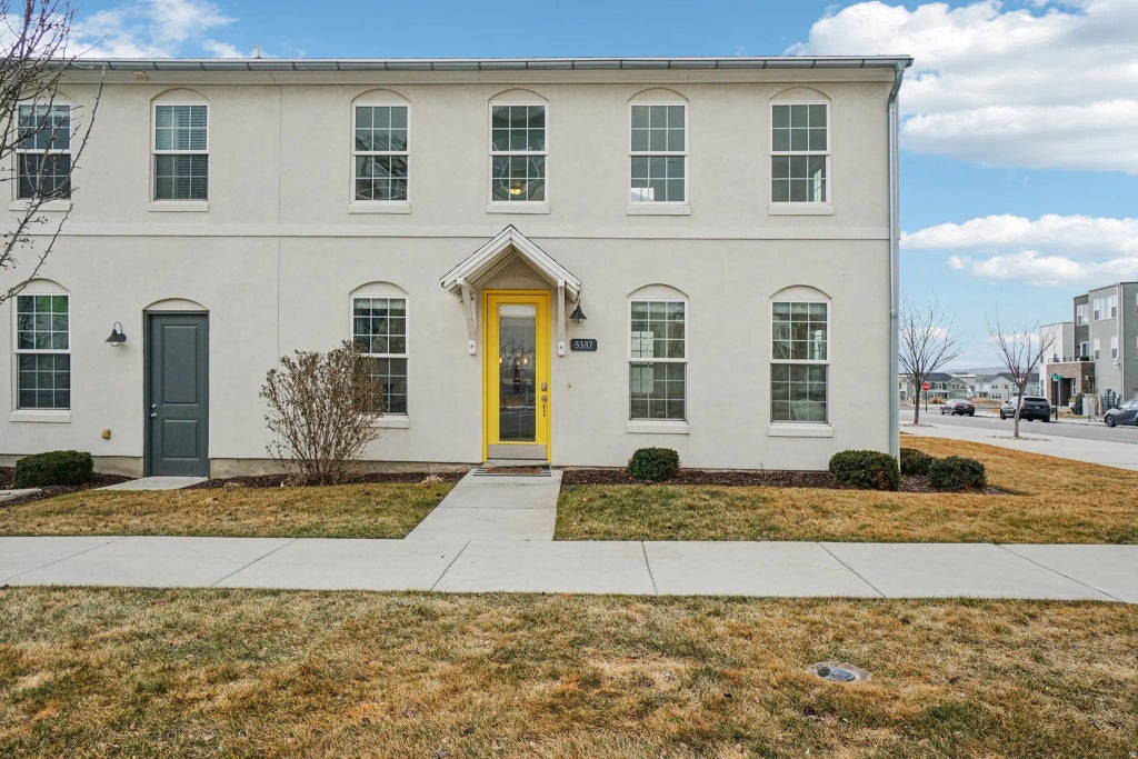 5387 W Bowstring Way, South Jordan