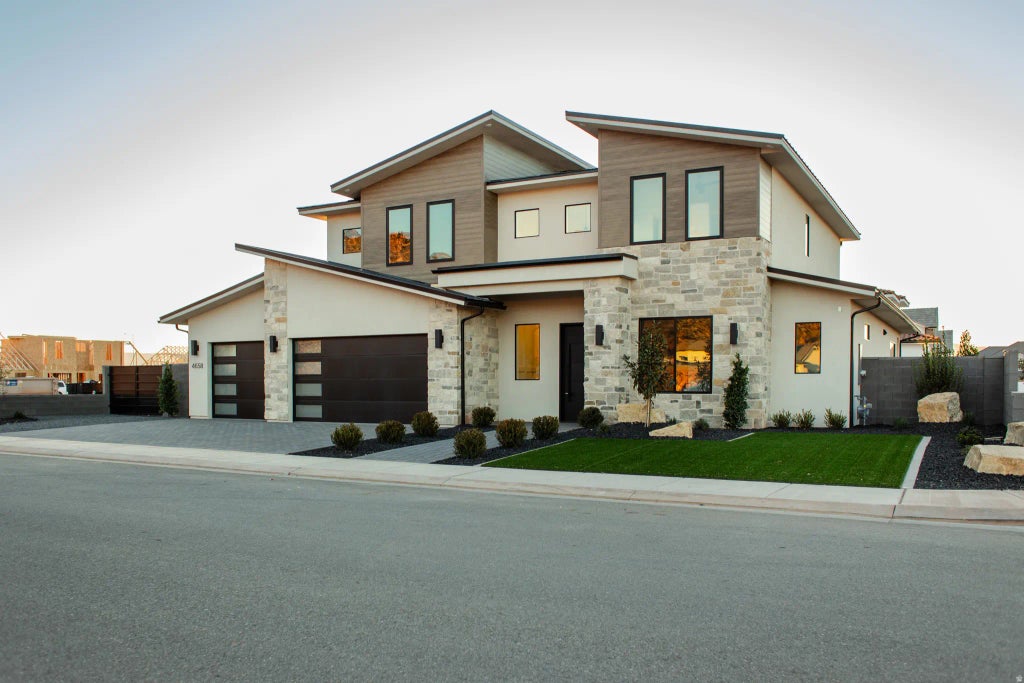 4658 S 380 E, Washington