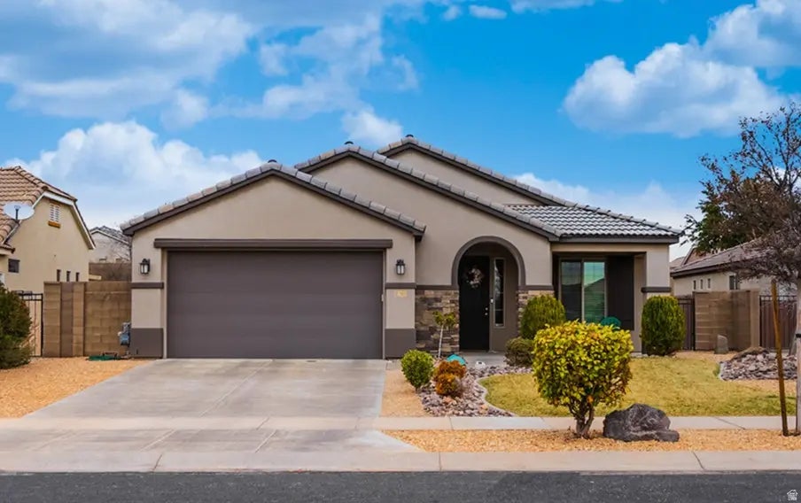 2701 E Upper Canyon Dr, Washington