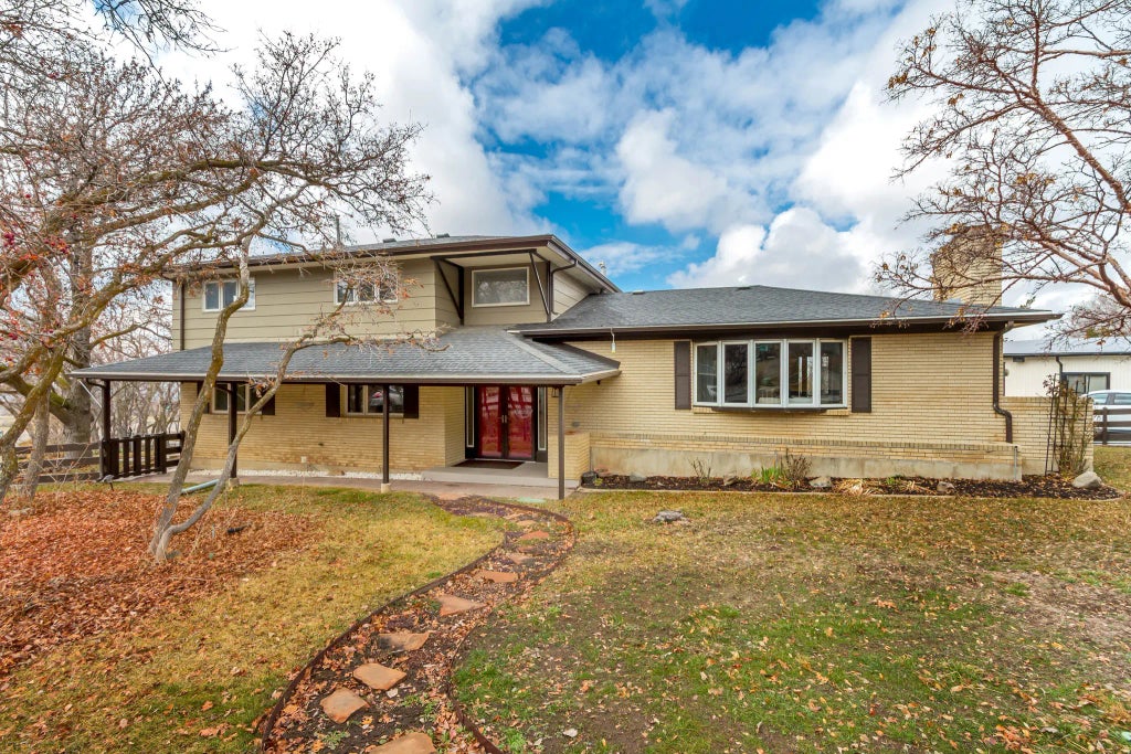 1638 Country Hills Dr, Ogden