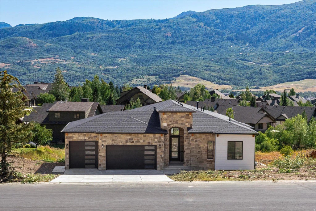 5713 E Elkhorn Dr, Eden