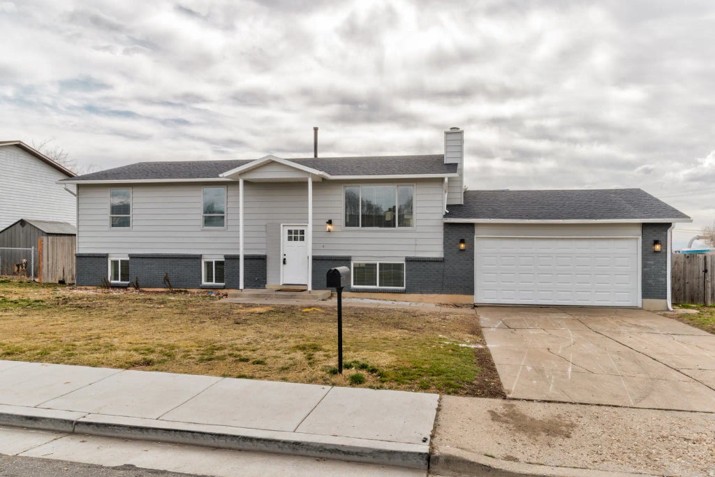 1520 E 1100 S, Clearfield