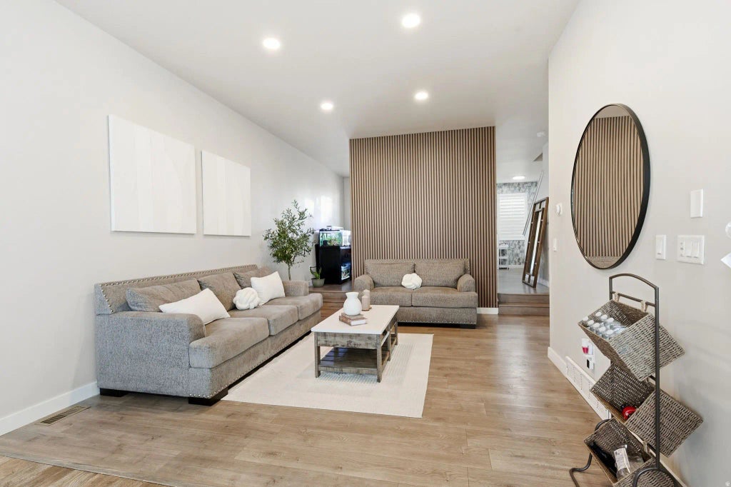 5373 W Bowstring Way, South Jordan