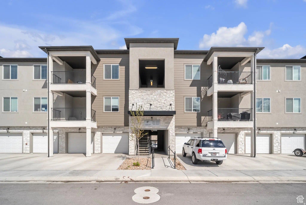 13537 S Commodus Dr 304, Riverton