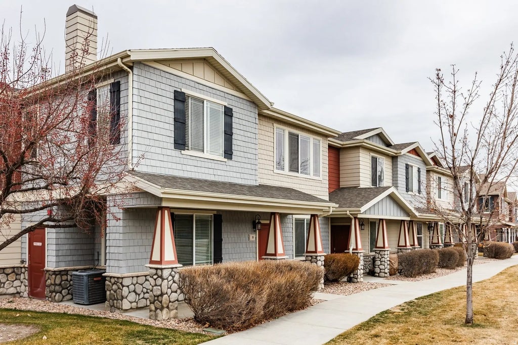 18 S 1630 W, Pleasant Grove