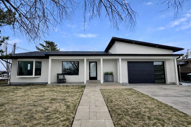 4555 S Nob Hill St W, West Valley City