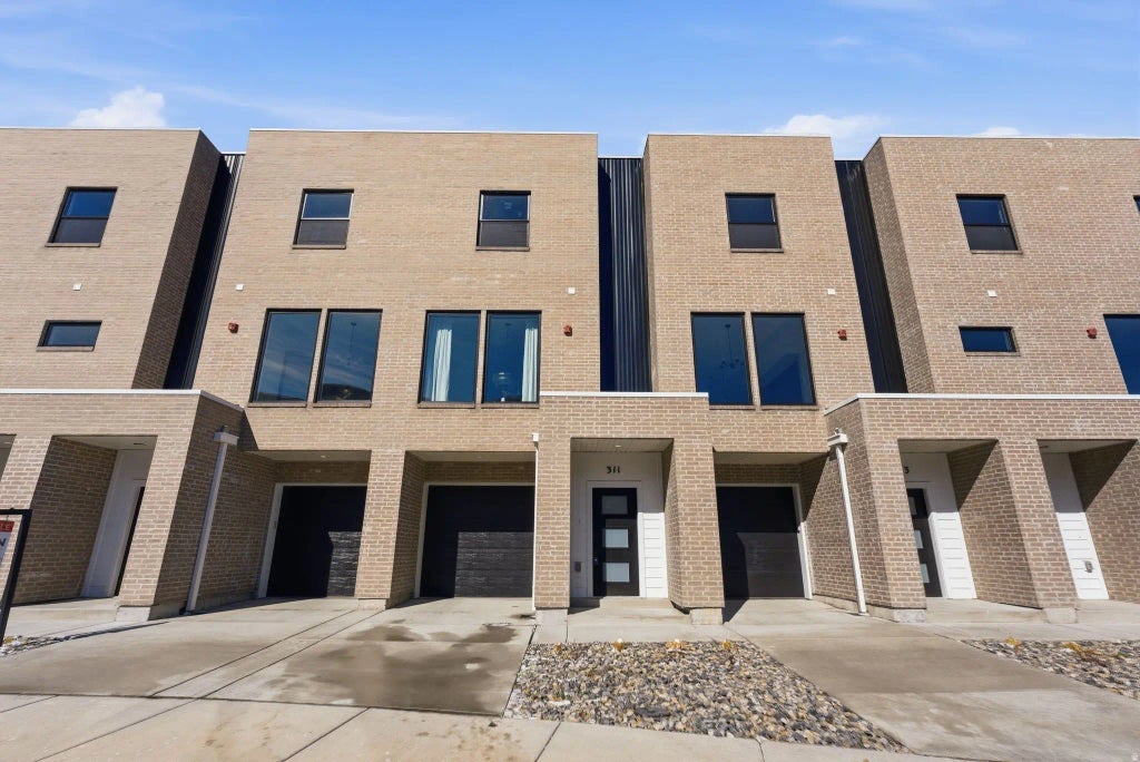 311 E Endurance Cir S, Draper