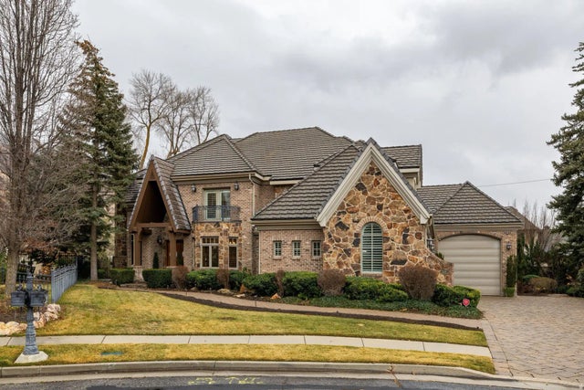 5083 S Clarenden Pl E, Holladay