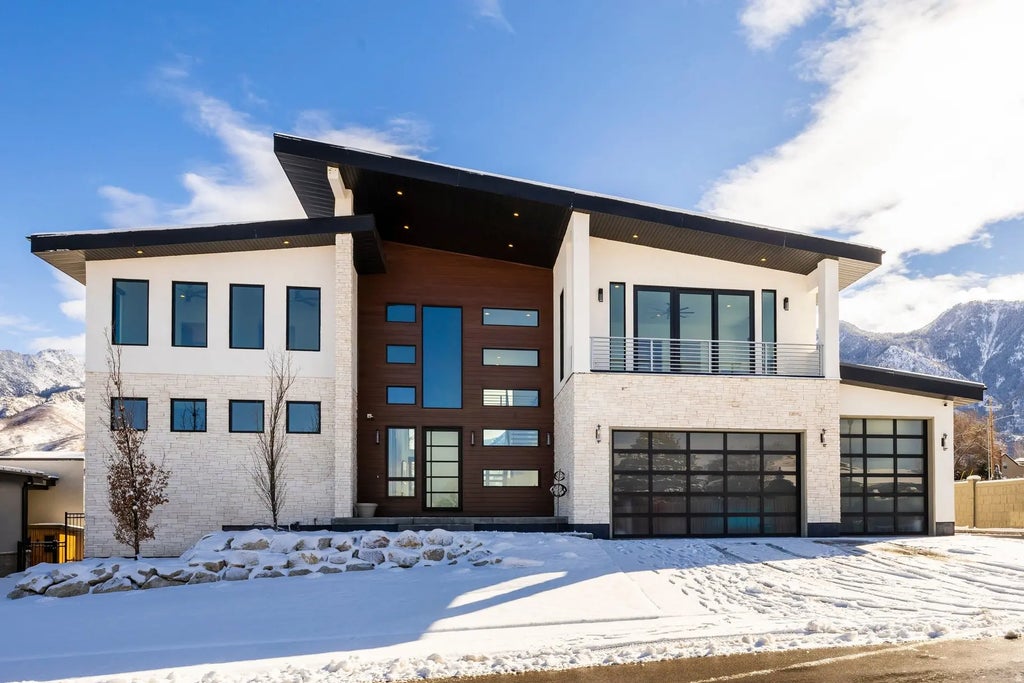 9969 S Altamont Dr E, Sandy