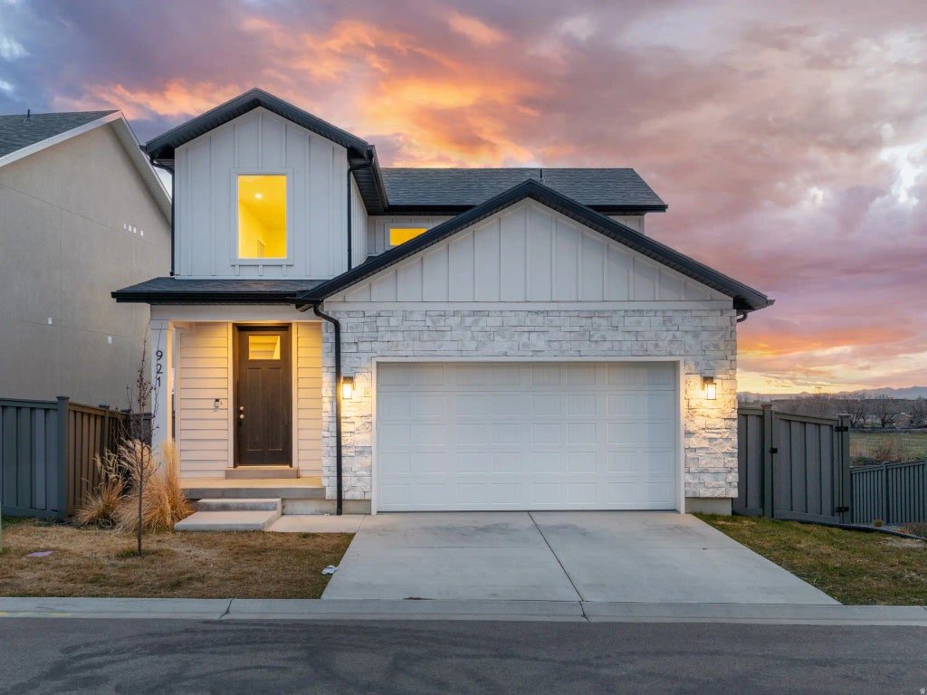 921 N Evelyn St, Farmington