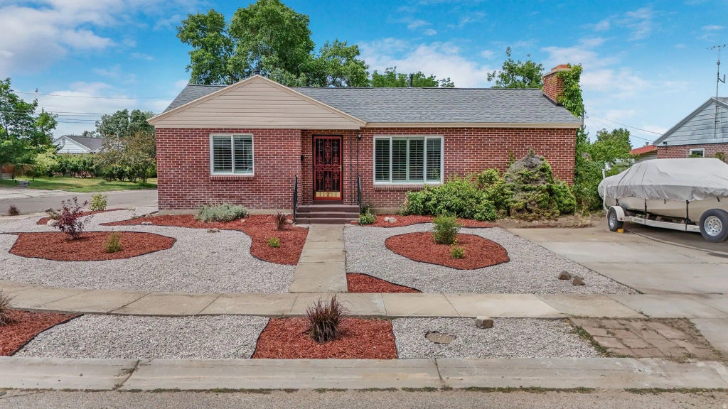 361 E Mcmillan Ln, Murray