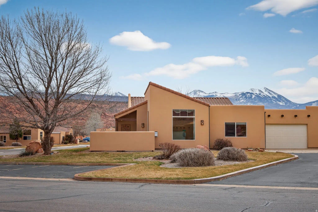 3686 S Spanish Valley Dr M-4, Moab