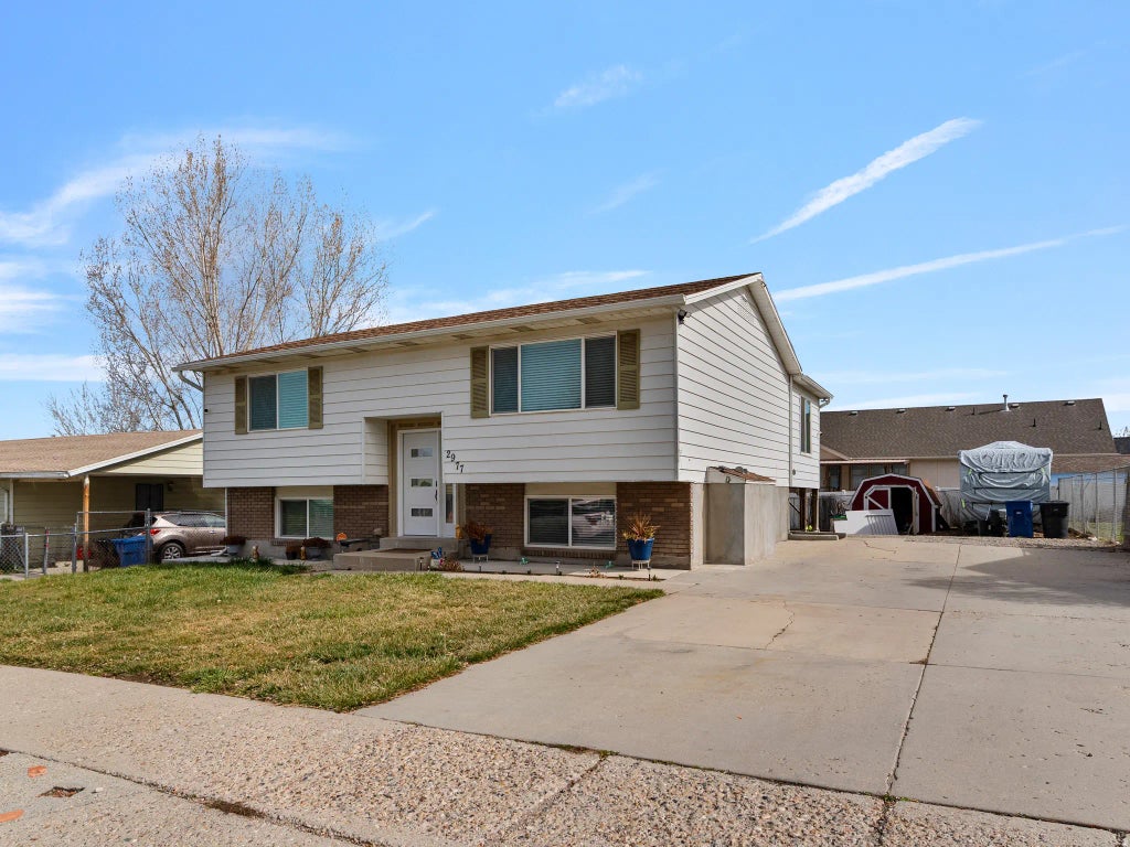 2977 S Breeze Dr W, Magna