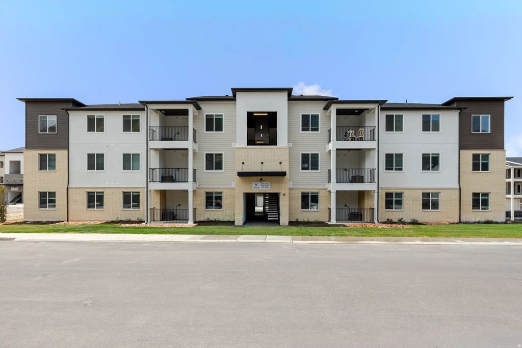 4704 S Olive Ave V301, Mapleton