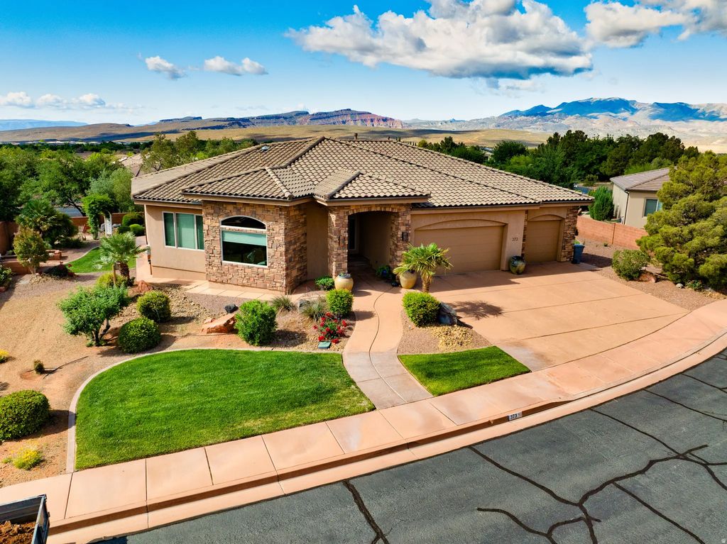 373 W Meridian Dr, Ivins