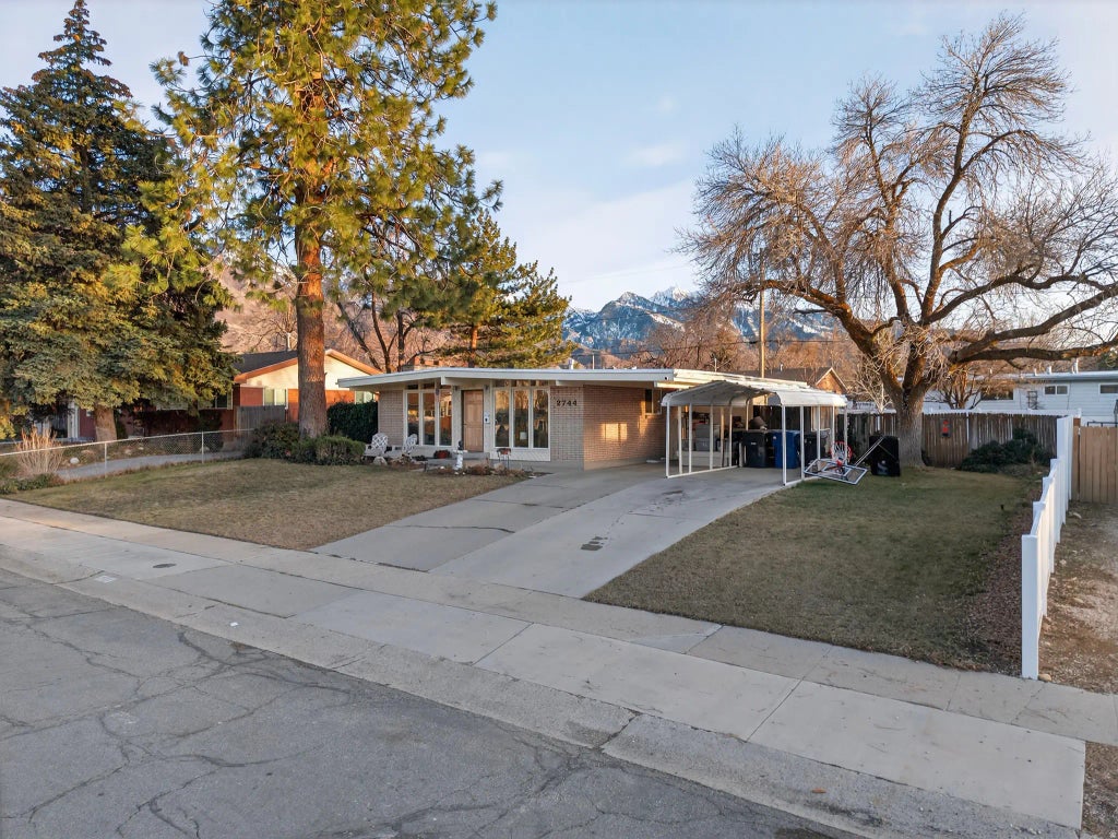 2744 E 7265 S, Cottonwood Heights