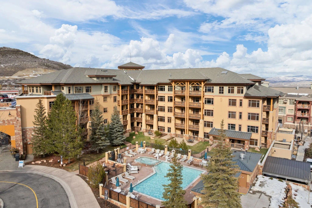 3720 N Sundial Ct C110, Park City