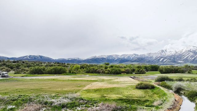 918 W 85 S 10, Hyrum