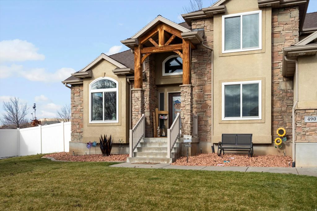 490 W 3450 N, Pleasant View