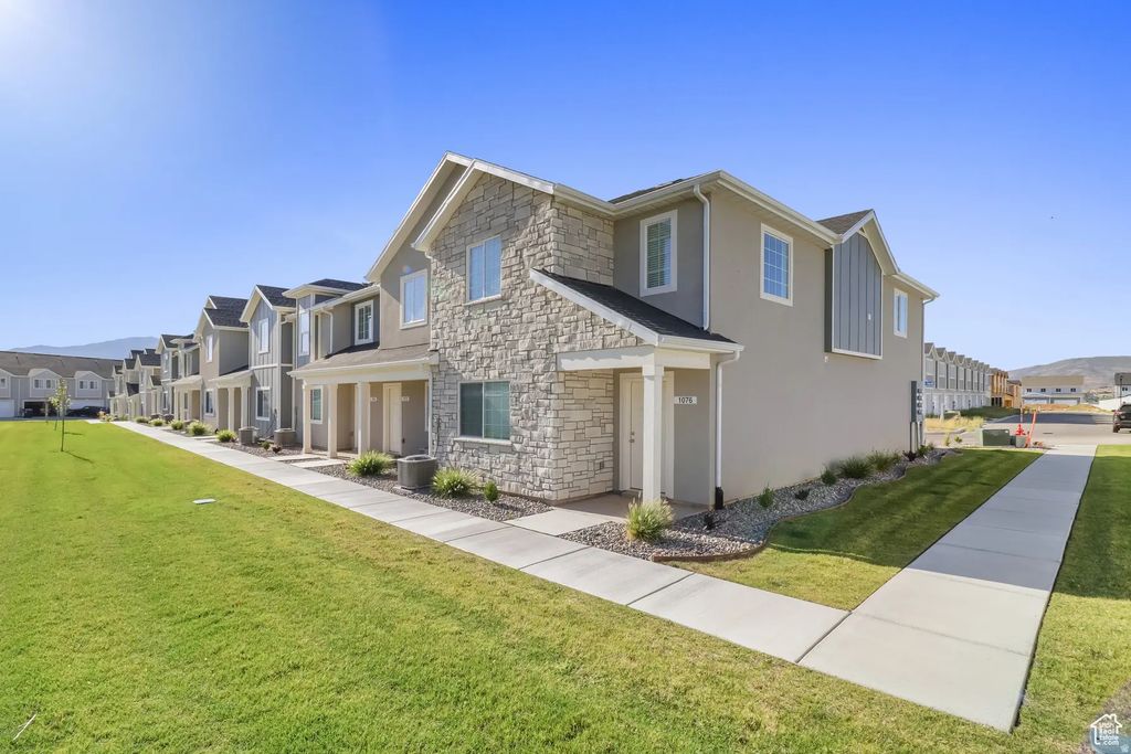 1054 E 2220 S, Heber City