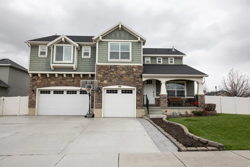 8023 S Pinewood Dr, Sandy