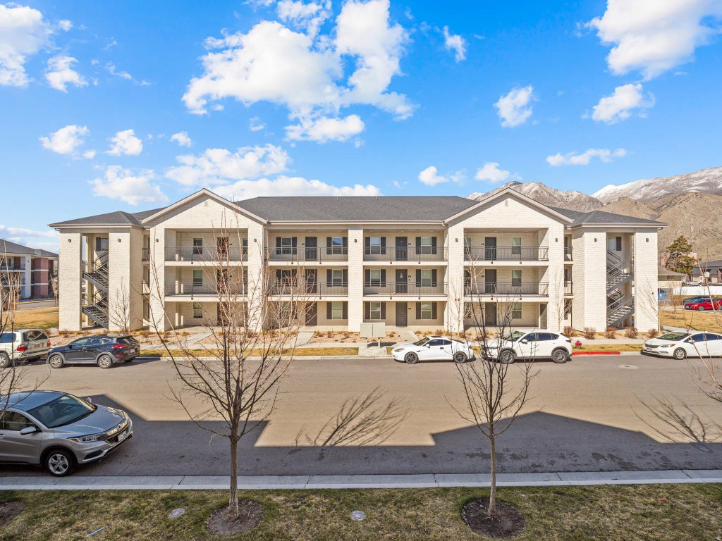 64 W 600 S C301, Springville