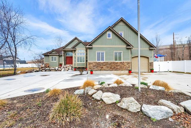 136 N 700 W, Kaysville