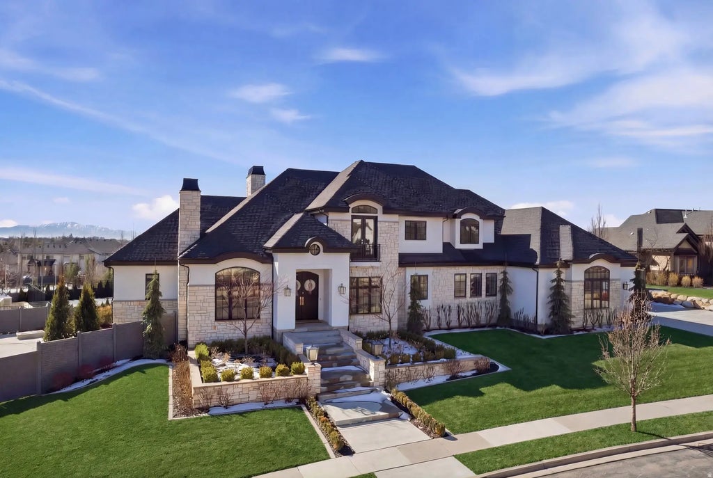 6605 W Burgundy Ct, Highland