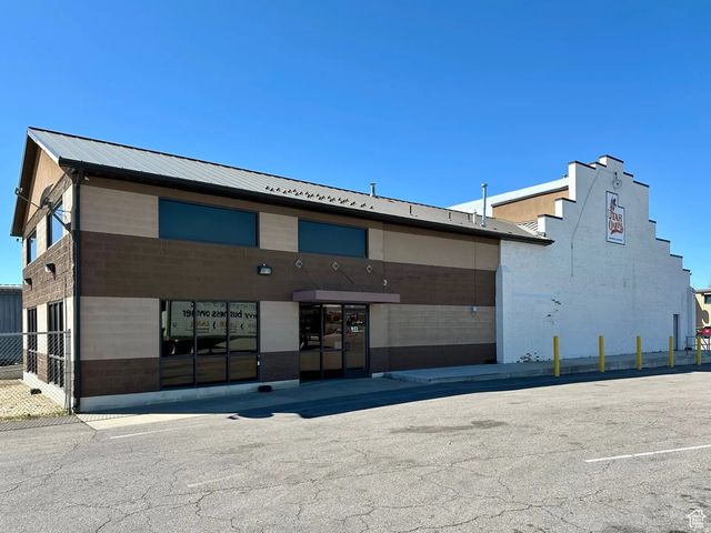 850 S 2000 W 4, Syracuse