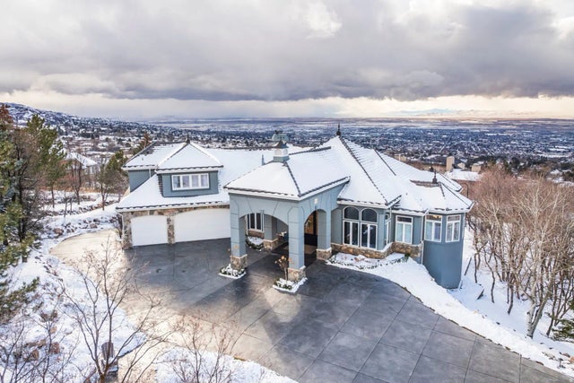 1742 E Ridge Point Dr S, Bountiful